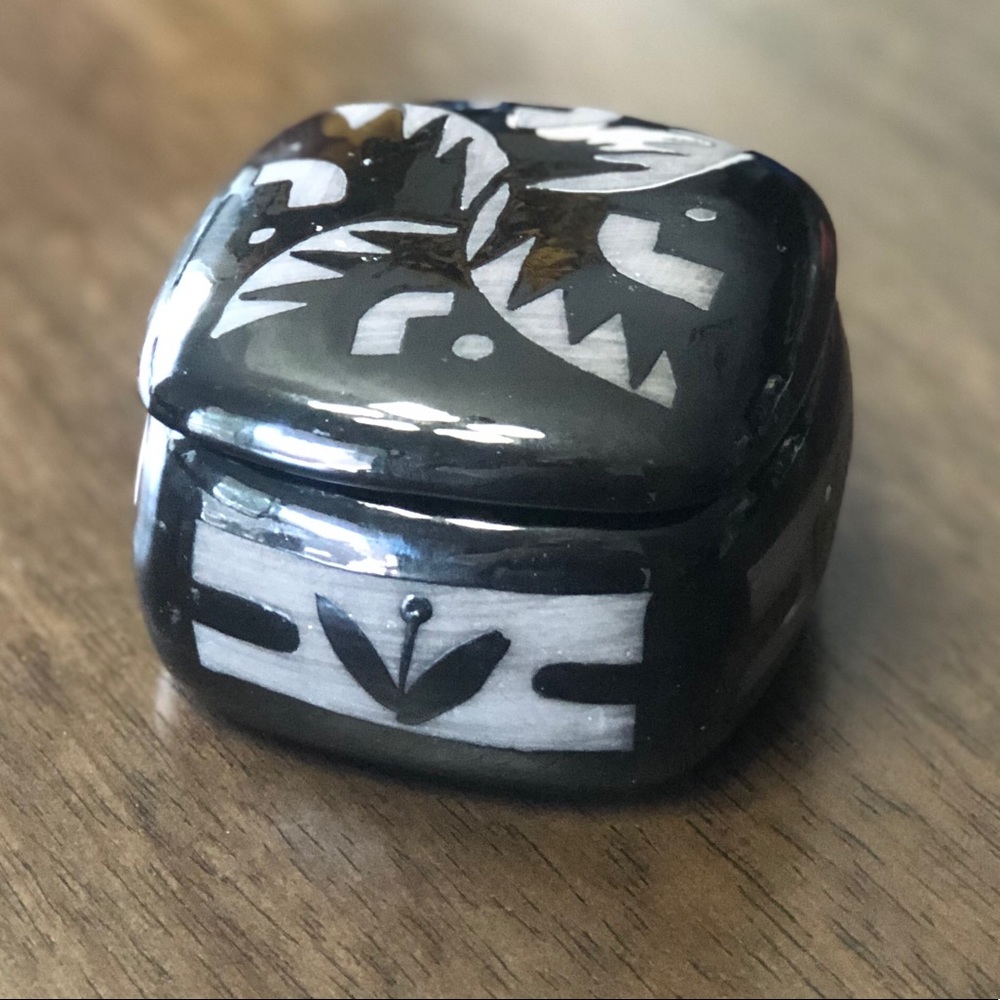 Zia Pueblo Negale Native American Pottery Box